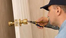 Cleveland-Lock-Locksmith Cleveland, OH 216-606-9015 - 16a-Locks-Replace